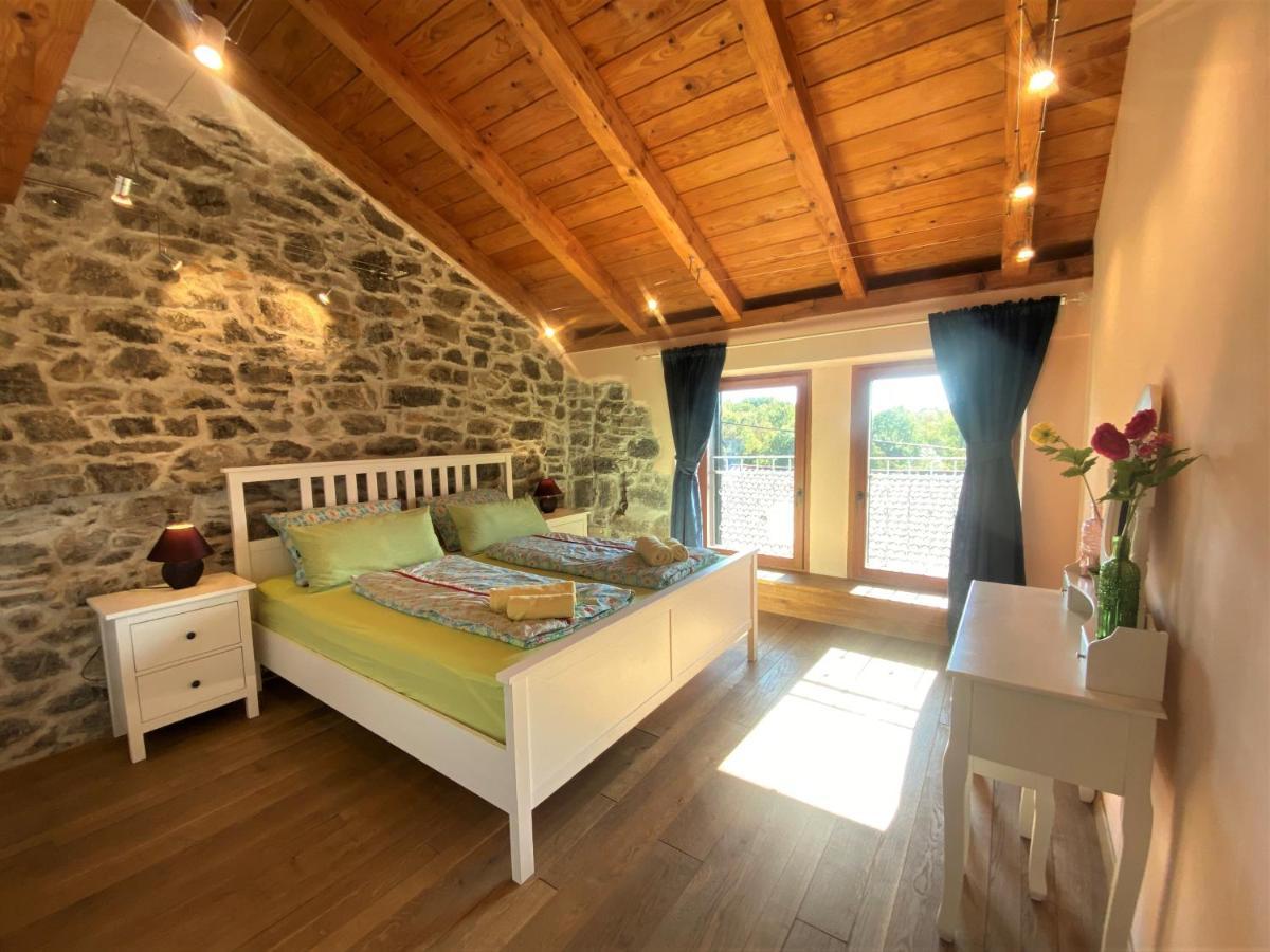 Villa Salvia - Holiday House With Pool - Jurdani Extérieur photo