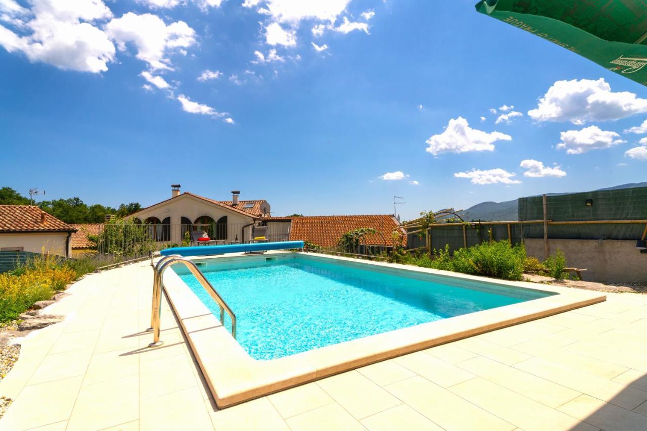Villa Salvia - Holiday House With Pool - Jurdani Extérieur photo
